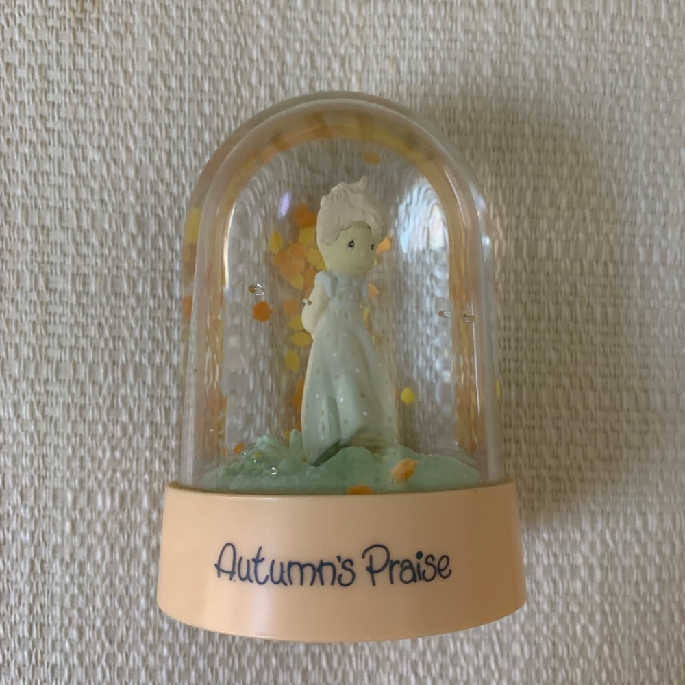 Precious Moments Snow Globe Autumn Praise Vintage